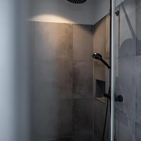 ゲストハウス Pulverhuette Gaestehaus Im Egapark - Ein Projekt Der Lebenshilfe Service Ggmbh 4*